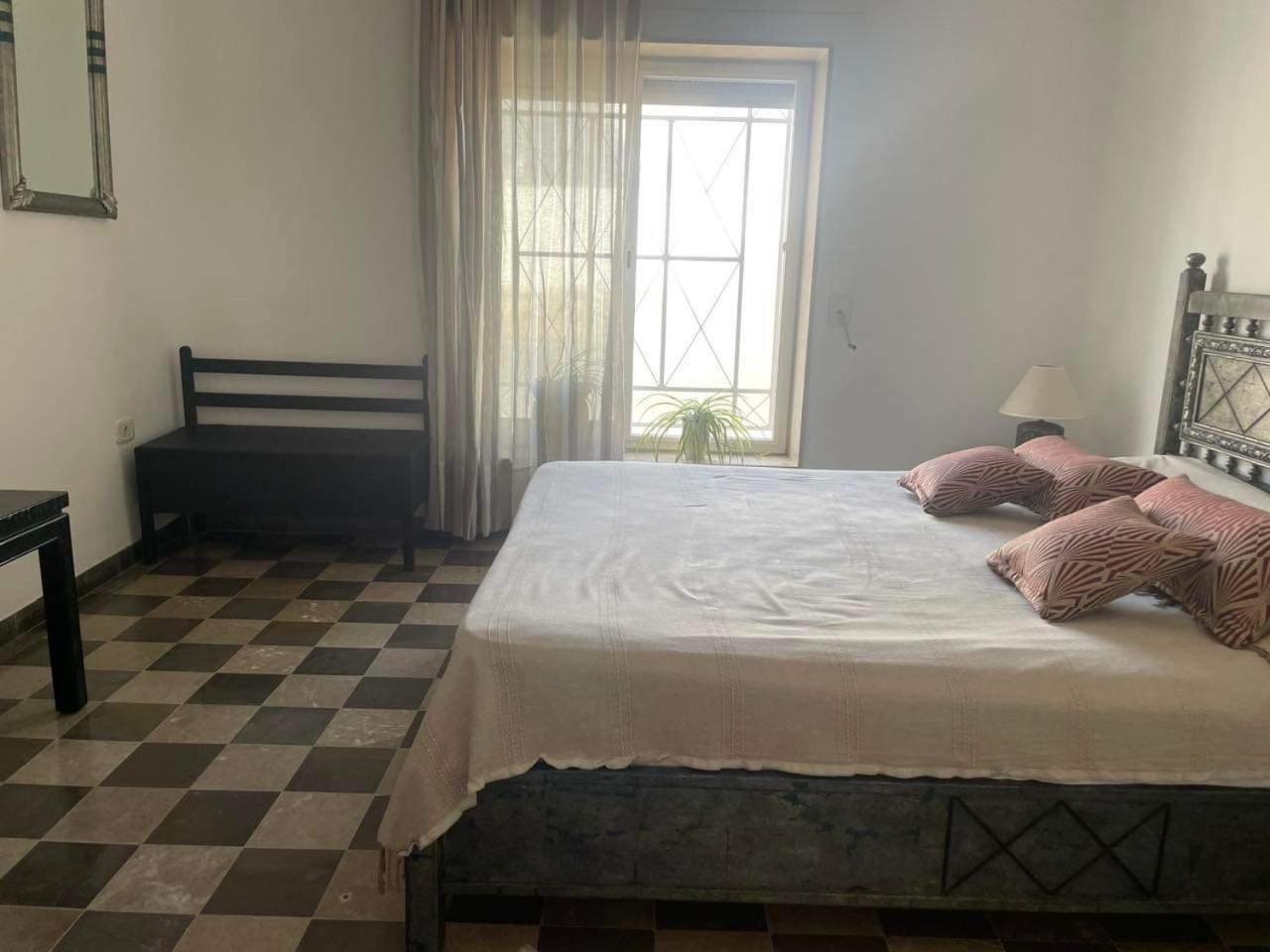 La Maison Les Pins Chambre D'Hote Chez L'Habitant Ла-Марса Экстерьер фото