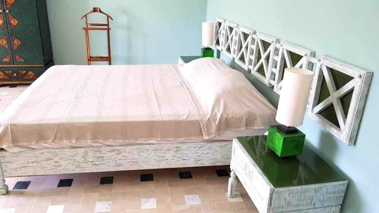 La Maison Les Pins Chambre D'Hote Chez L'Habitant Ла-Марса Экстерьер фото